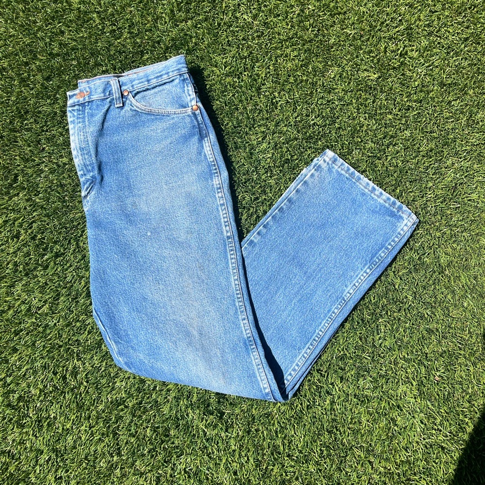 WRANGLER COWBOY CUT SLIM FIT JEANS LIGHT WASH SIZE 36 X 32